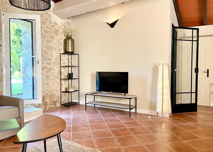 Le Clos Gallien - Maison Coucoute Apartment Illats